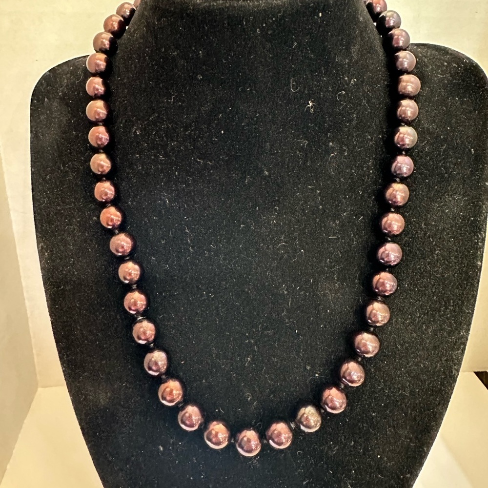 14/20 gold filled brown to bronze 8-9mm pearl hand knotted 17” necklace